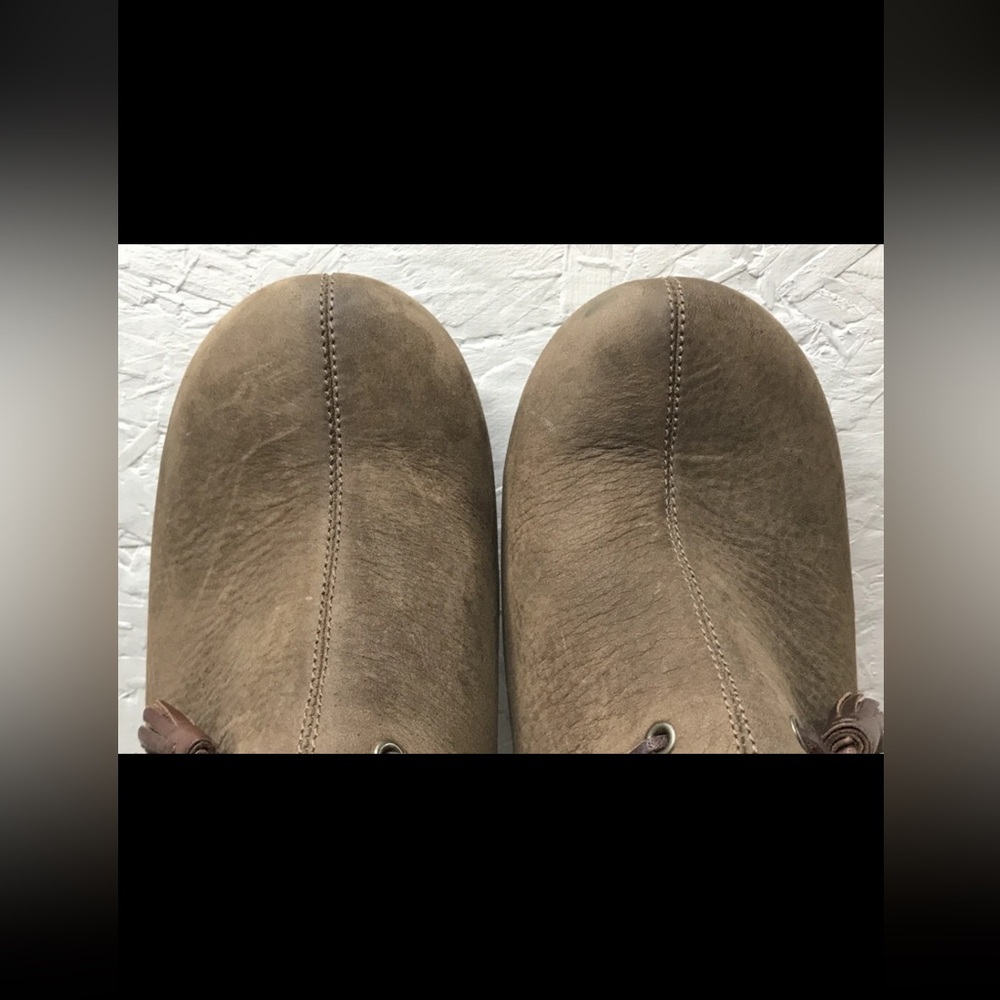 Dansko Shannon Women's Clogs Mules Brown Nubuck Leather Tassels Size 8.5-9 EU 39 - Picture 4 of 16